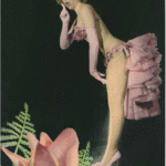 Juanita Martínez con flor