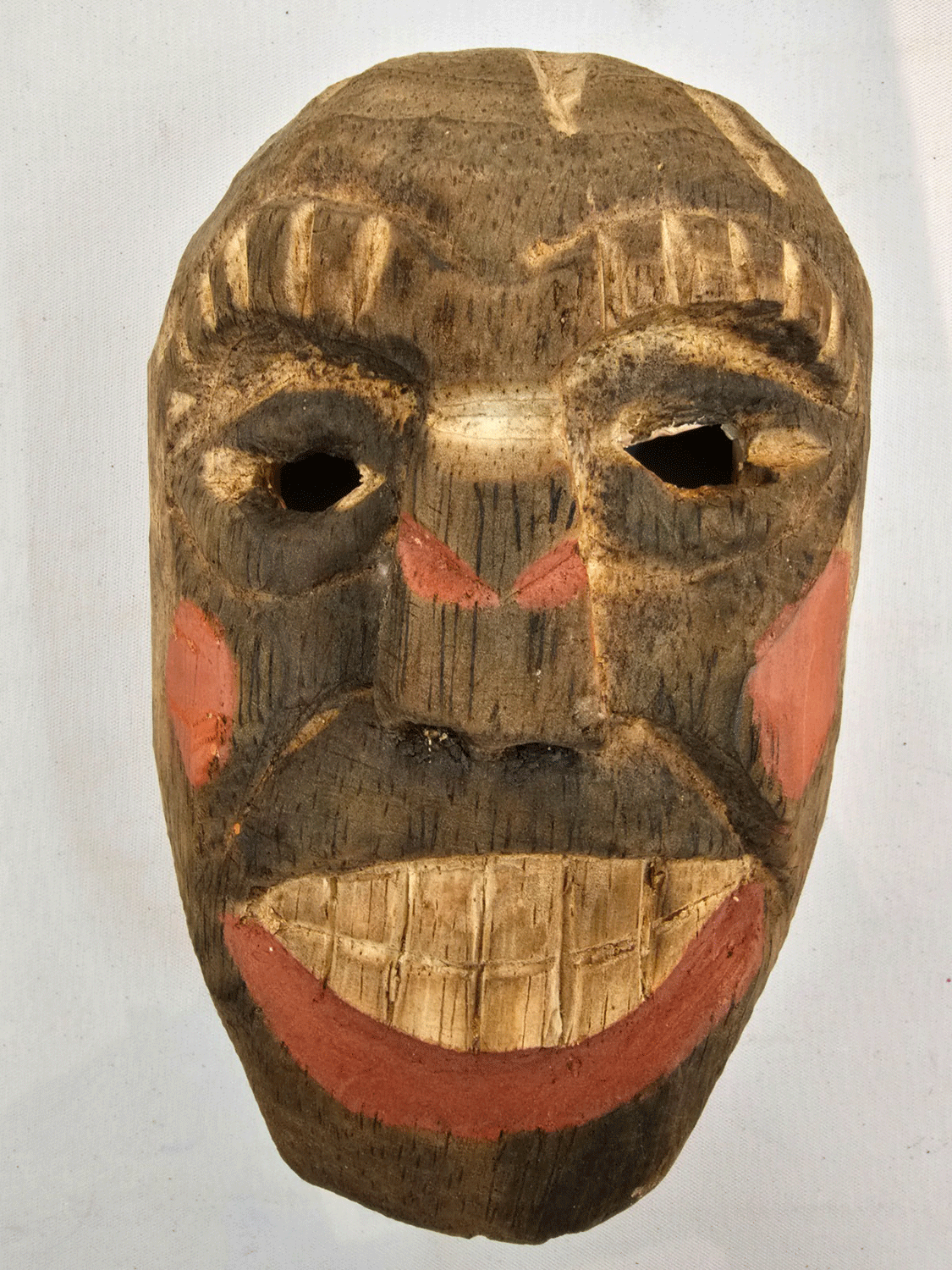 Mascara tallada en madera de Timbó