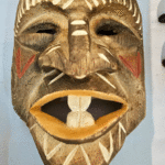 Mascara tallada en madera de Timbó